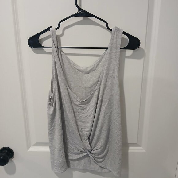 BUNDLE OF 4 Active Wear Shirts- Size Medium0 Reebok, Lululemon, Zyia, Shambala - Picture 9 of 14
